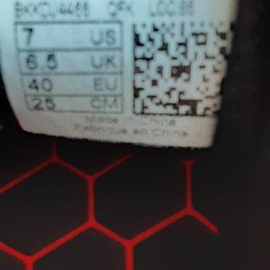 Brand new pair of Men’s New Balance shoes.